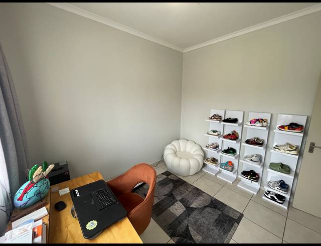2 BEDROOM APARTMENT FOR SALE IN BRENTWOOD PARK